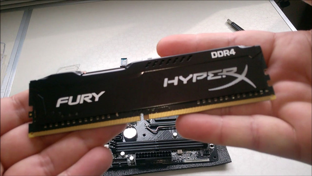 رم کامپیوتر DDR4 کینگستون HyperX FURY ظرفیت 8 گیگابایت 2400MHz